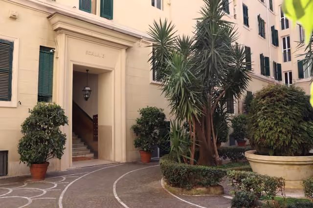 Edificio di fine Ottocento in Via Cola di Rienzo dove si trova il bed and breakfast